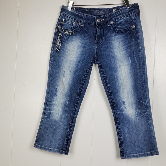 Miss Me embroidered studded rhinestone cropped jeans JE34GC4 size 28 - Picture 9 of 14